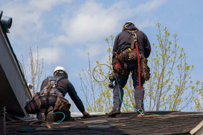 Skilled Roof Repair Team